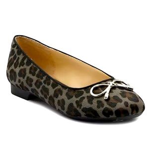 NWT AV Sleek Fux FUR Loafers
